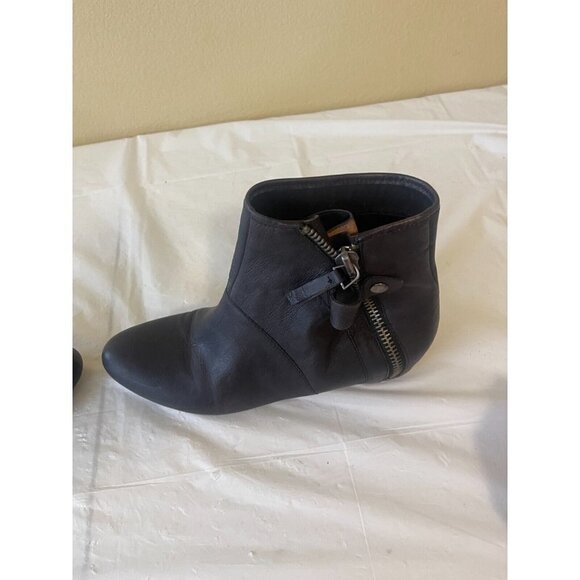 Nine West Vintage Grates Black Ankle Booti  SIZE 9.5 - Picture 7 of 16